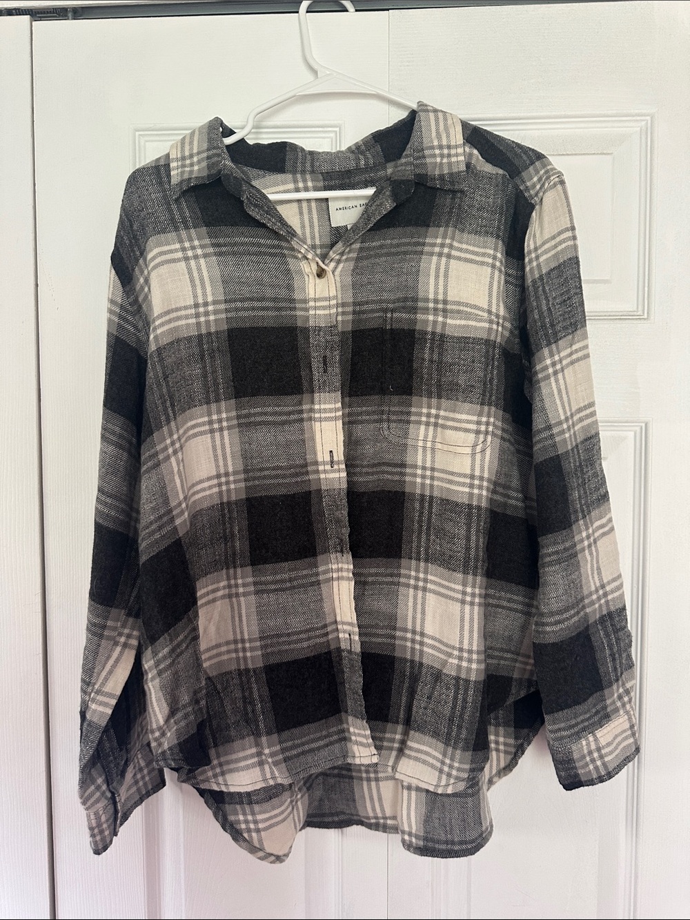 American Eagle Outfitters Black & White Plaid Button-Down Shirt